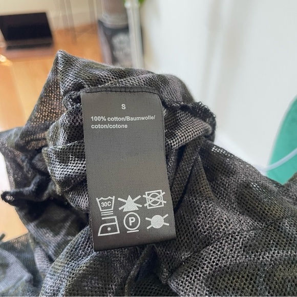 Rundholz Black Print Word Flock Listen Flowers Long Sleeve Mesh Cotton Top EUC S - Picture 9 of 12